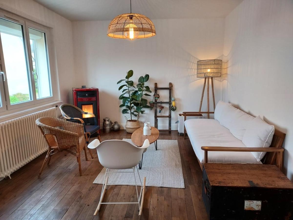 Maison Au Coeur Du Bourg, Plages A Pied 普卢加斯努 外观 照片
