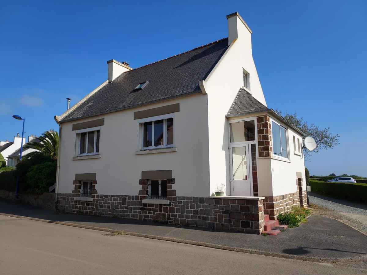Maison Au Coeur Du Bourg, Plages A Pied 普卢加斯努 外观 照片